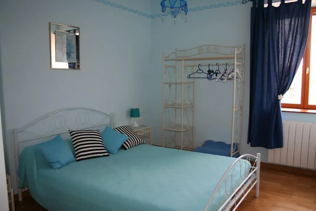 Holiday home Gite La Ferme De Taverne-Piscine Privee Chauffee Saint-Martin-la-Sauvete France